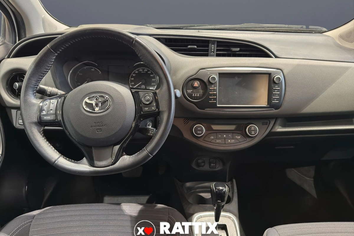 TOYOTA Yaris Yaris 1.5h Active